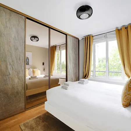Elegant Parisian -2br 4p- Eiffel Tower Lägenhet *
