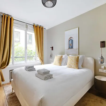 Апартаменты Elegant Parisian -2br 4p- Eiffel Tower Париж